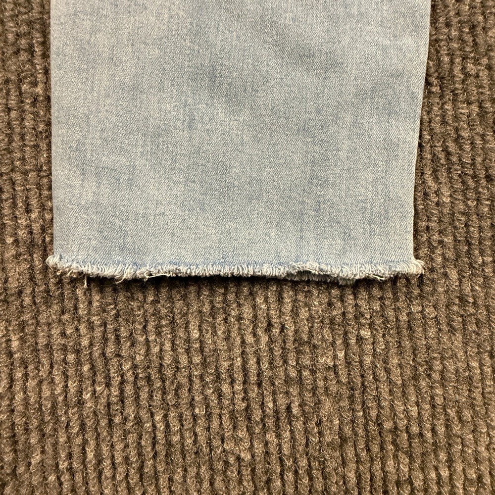 Forever 21 Women Light Wash Raw Hem Straight Leg Jeans Size 29 High Rise Denim - Picture 9 of 11